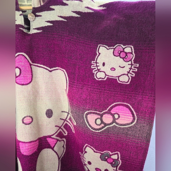 Hello Kitty Bow Cat Cape Poncho Hooded Soft Warm Unisex One Size Fits Most - Picture 5 of 15